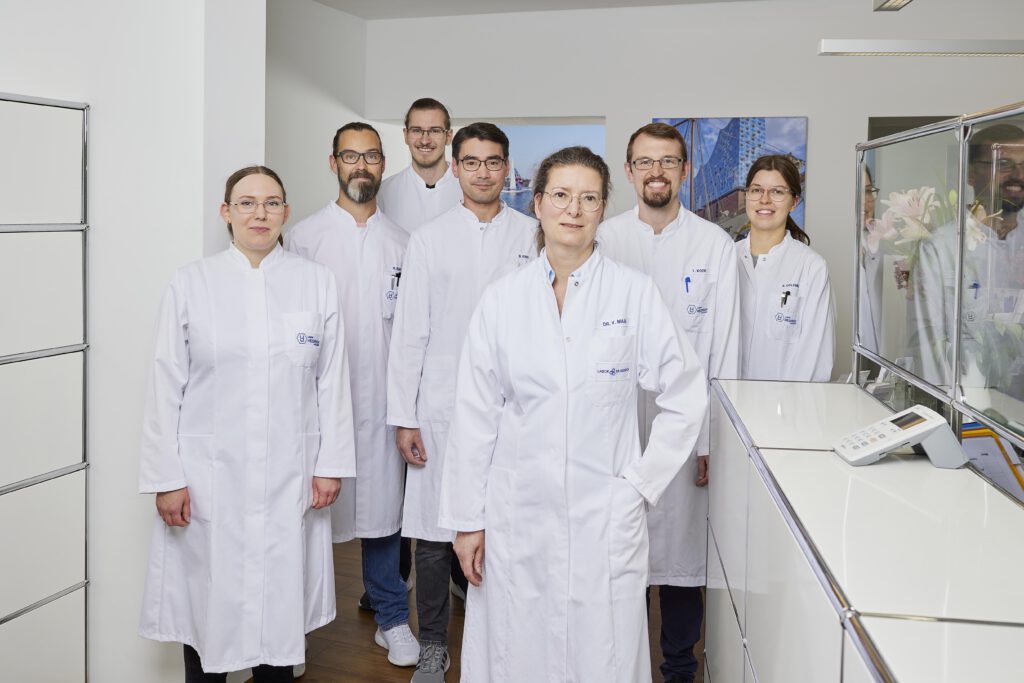 Teamfoto zur Kontaktaufnahme für Fragen rund ums die PCR